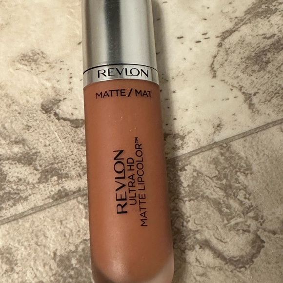 4-Piece Lipstick Bundle – Assorted Shades & Brands | New / Gently Used - Picture 7 of 8